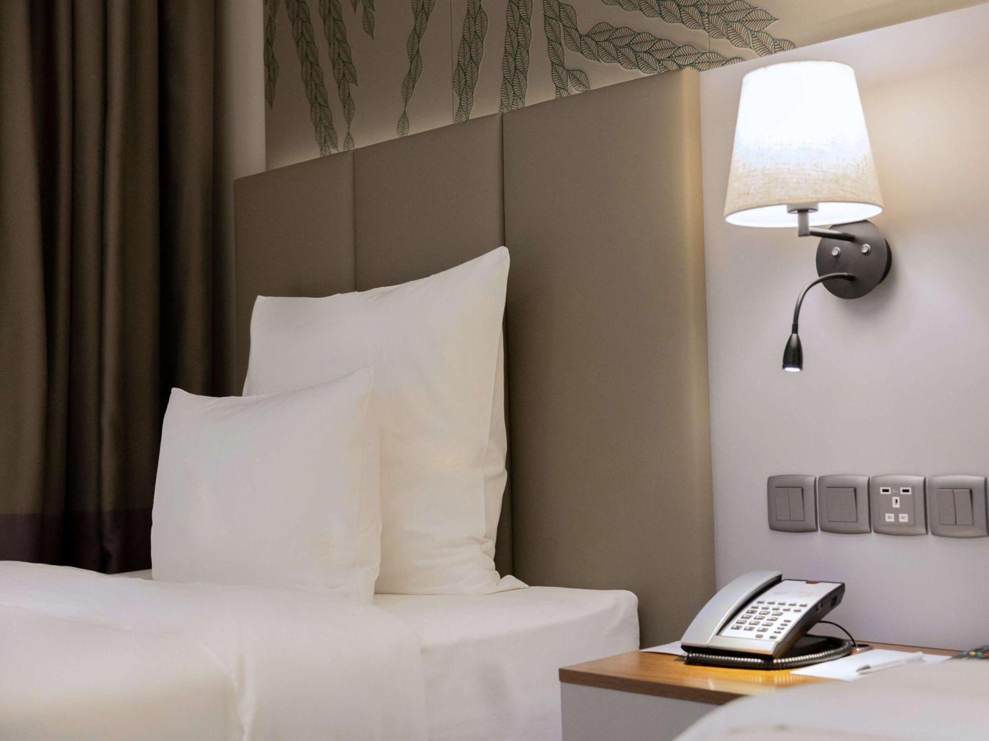 Mercure Riyadh Al Anoud Riade Exterior foto